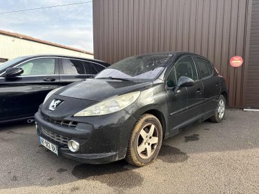 PEUGEOT 207 1.4 VTI 95  POUR PRO UNIQUEMENT 
