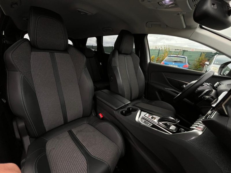 Peugeot 5008 1.5 BlueHDi 130 Allure Pack EAT8 • 7 Places • 2022