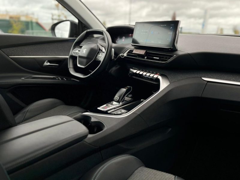 Peugeot 5008 1.5 BlueHDi 130 Allure Pack EAT8 • 7 Places • 2022