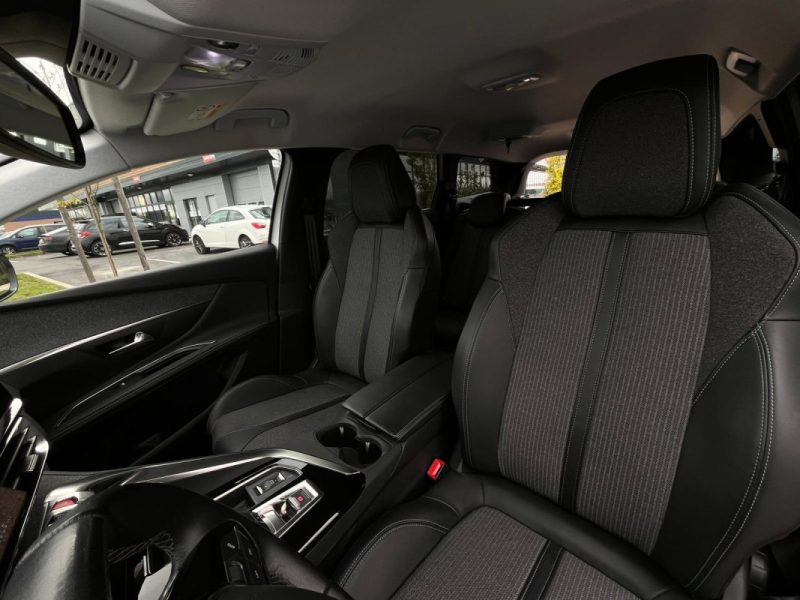 Peugeot 5008 1.5 BlueHDi 130 Allure Pack EAT8 • 7 Places • 2022