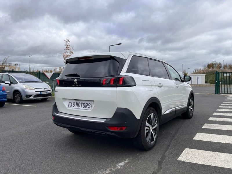 Peugeot 5008 1.5 BlueHDi 130 Allure Pack EAT8 • 7 Places • 2022