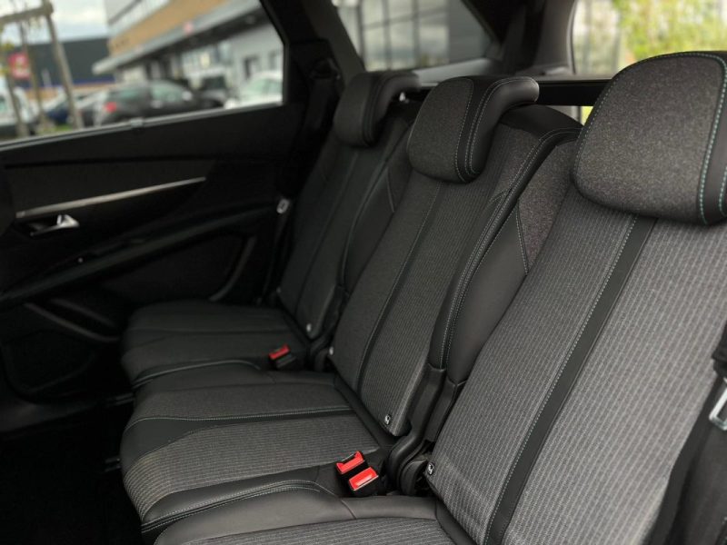 Peugeot 5008 1.5 BlueHDi 130 Allure Pack EAT8 • 7 Places • 2022