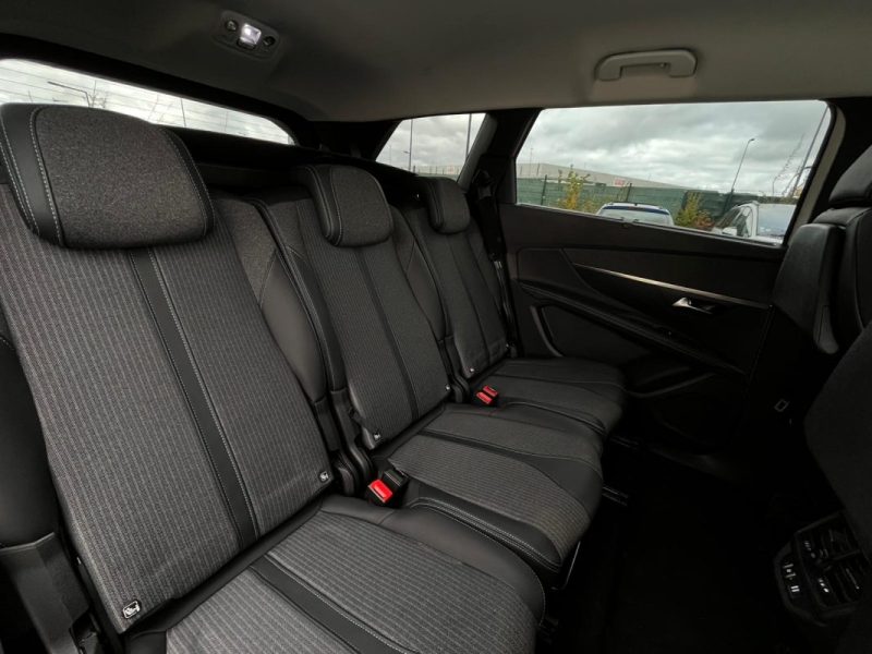 Peugeot 5008 1.5 BlueHDi 130 Allure Pack EAT8 • 7 Places • 2022