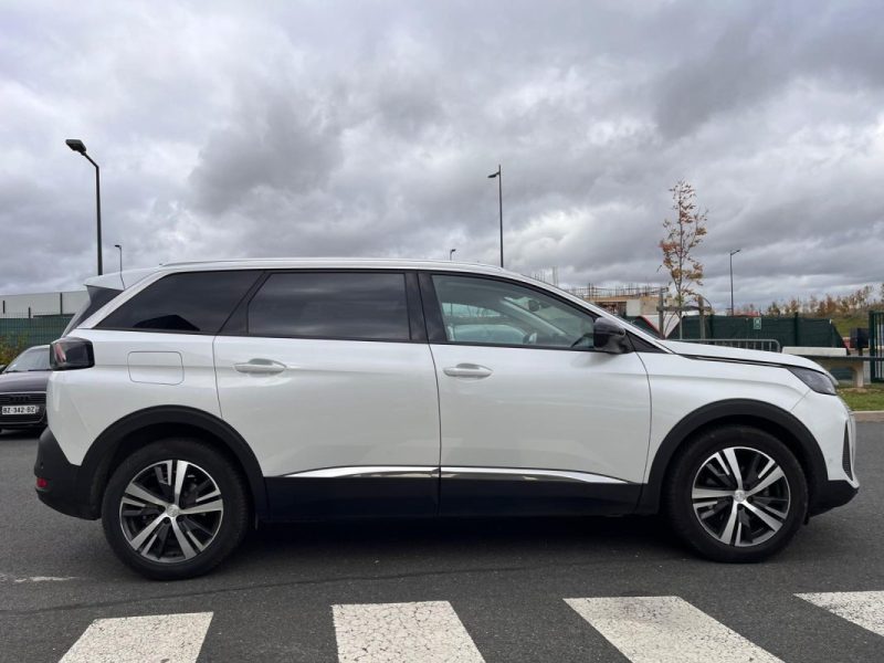 Peugeot 5008 1.5 BlueHDi 130 Allure Pack EAT8 • 7 Places • 2022