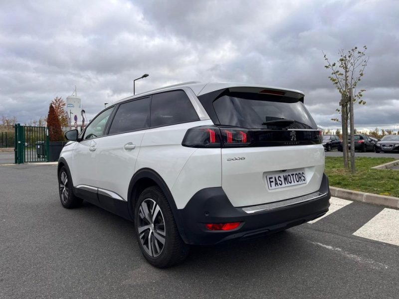 Peugeot 5008 1.5 BlueHDi 130 Allure Pack EAT8 • 7 Places • 2022