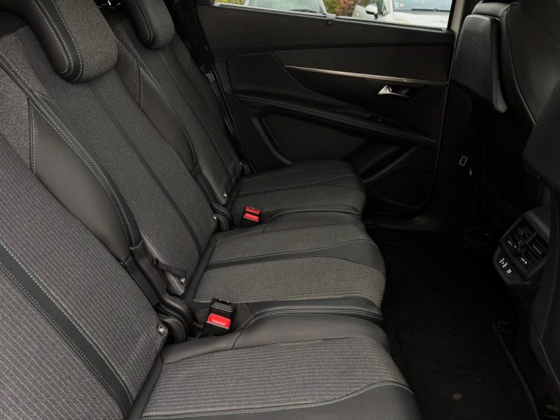 Peugeot 5008 1.5 BlueHDi 130 Allure Pack EAT8 • 7 Places • 2022