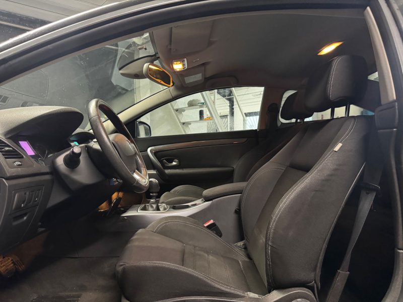 RENAULT LAGUNA COUPE 2.0 DCI 150 FAP BLACK EDITION 