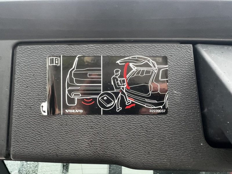 VOLVO XC60 INSCRIPTION LUXE TOIT OUVRANT/SIÈGES CHAUFFANT/CAMÉRA DE RECUL 2020