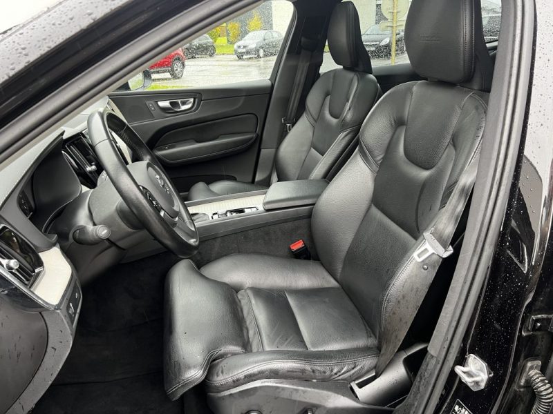 VOLVO XC60 INSCRIPTION LUXE TOIT OUVRANT/SIÈGES CHAUFFANT/CAMÉRA DE RECUL 2020