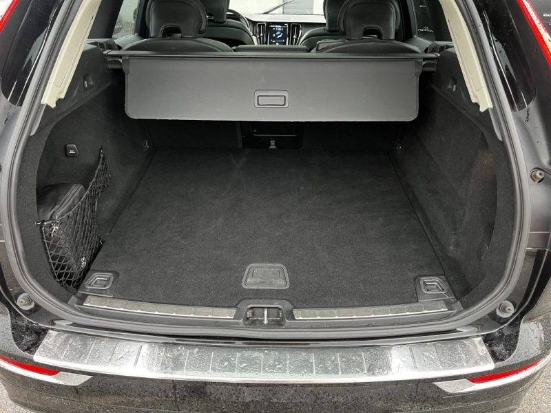 VOLVO XC60 INSCRIPTION LUXE TOIT OUVRANT/SIÈGES CHAUFFANT/CAMÉRA DE RECUL 2020