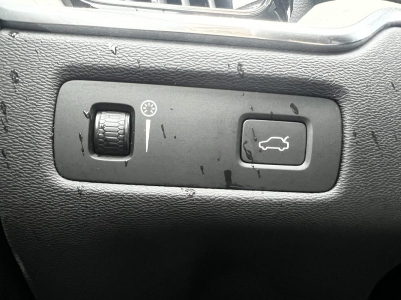 VOLVO XC60 INSCRIPTION LUXE TOIT OUVRANT/SIÈGES CHAUFFANT/CAMÉRA DE RECUL 2020