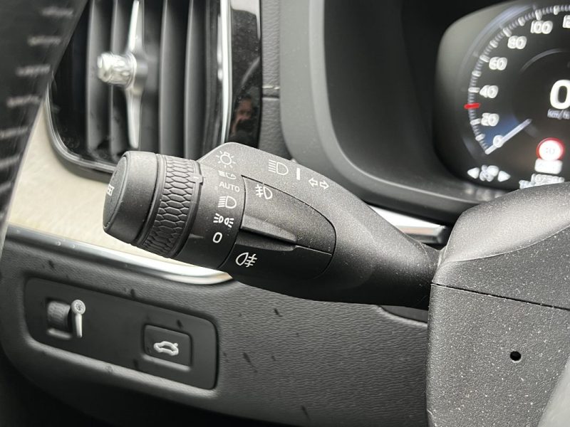 VOLVO XC60 INSCRIPTION LUXE TOIT OUVRANT/SIÈGES CHAUFFANT/CAMÉRA DE RECUL 2020