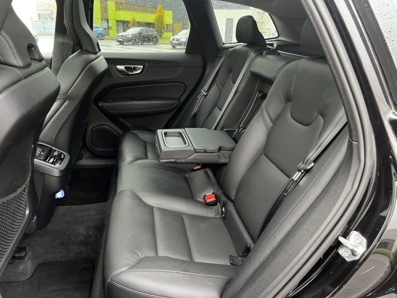 VOLVO XC60 INSCRIPTION LUXE TOIT OUVRANT/SIÈGES CHAUFFANT/CAMÉRA DE RECUL 2020