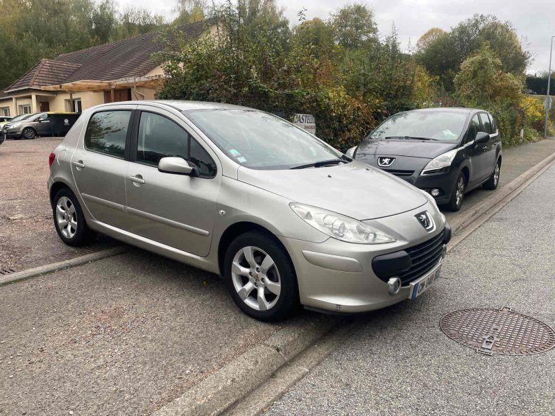 PEUGEOT 307 1.6I - 16V 110CH
