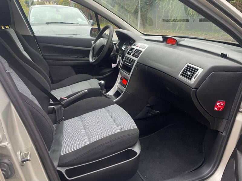 PEUGEOT 307 1.6I - 16V 110CH