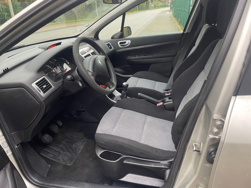 PEUGEOT 307 1.6I - 16V 110CH