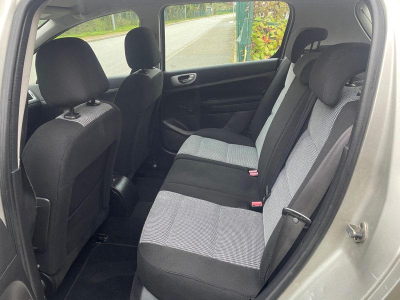 PEUGEOT 307 1.6I - 16V 110CH