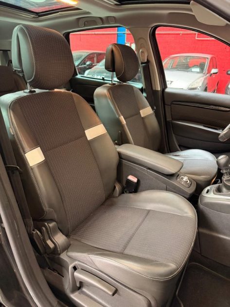 RENAULT GRAND SCENIC 1.6 DCI 130 Dynamique 