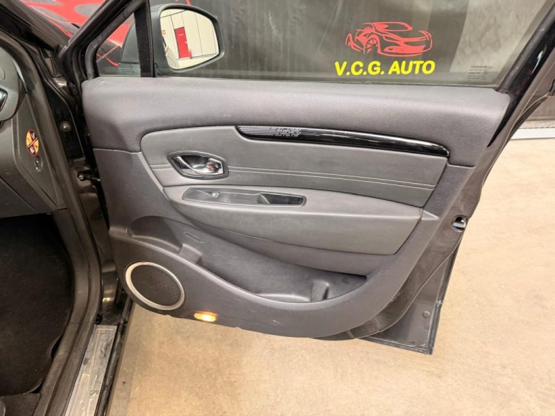 RENAULT GRAND SCENIC 1.6 DCI 130 Dynamique 