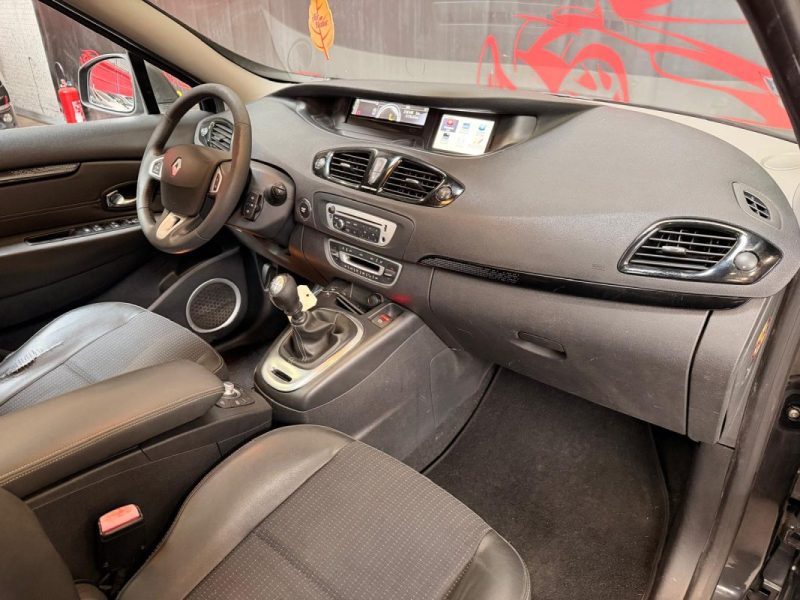 RENAULT GRAND SCENIC 1.6 DCI 130 Dynamique 