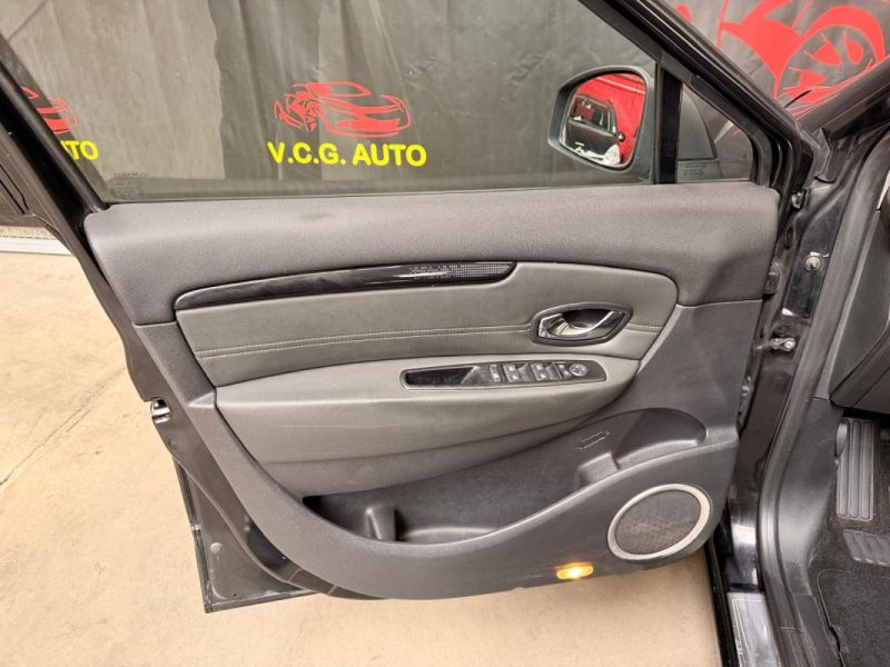 RENAULT GRAND SCENIC 1.6 DCI 130 Dynamique 