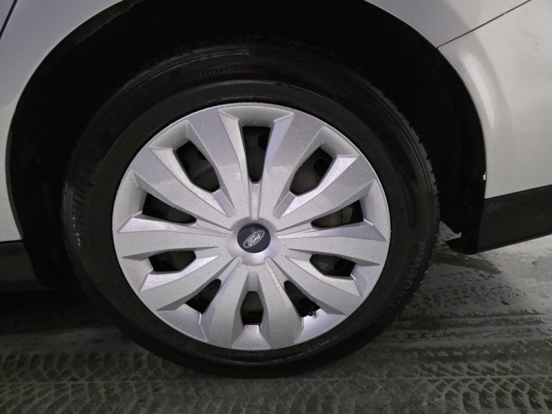 FORD FOCUS SW 1.6 Ti-VCT 125ch PowerShift / DISTRI OK