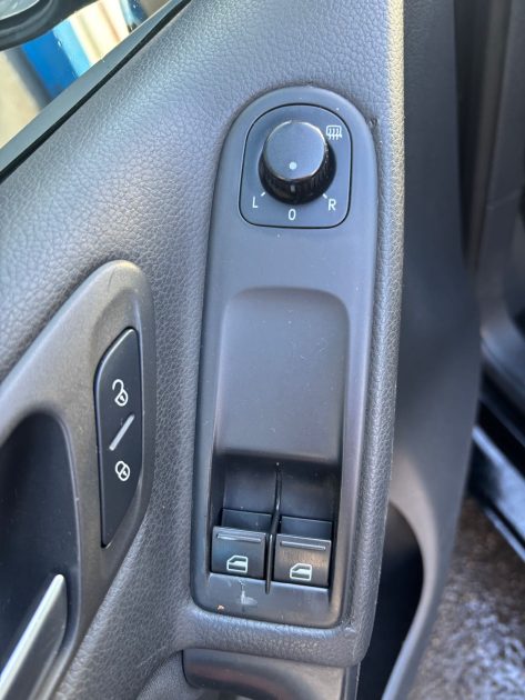 VOLKSWAGEN GOLF 1.4 80CH TRENDLINE 2010