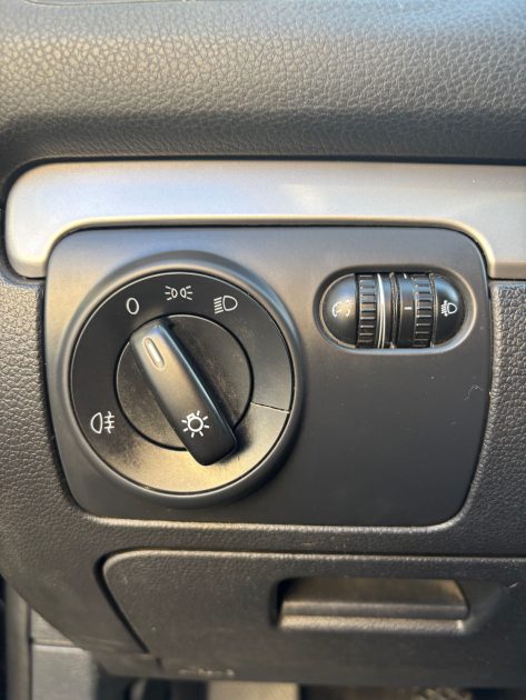 VOLKSWAGEN GOLF 1.4 80CH TRENDLINE 2010