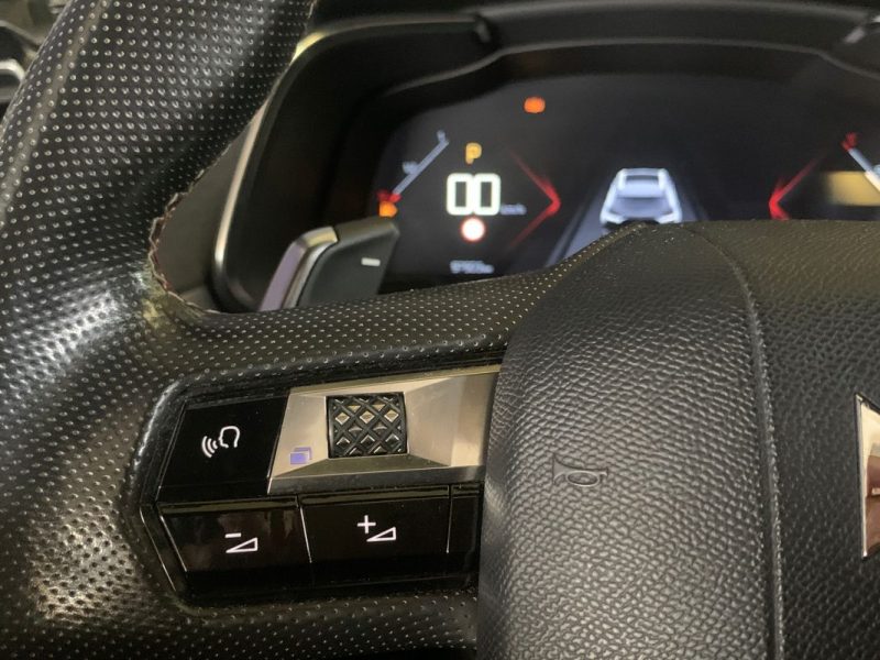  DS 7 CROSSBACK 1.6 PERFORMANCE LINE 225CV - BVA - TOIT OUVRANT - 98 000KM  