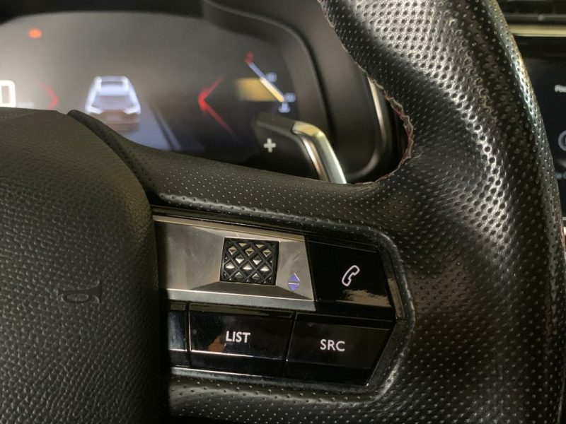  DS 7 CROSSBACK 1.6 PERFORMANCE LINE 225CV - BVA - TOIT OUVRANT - 98 000KM  