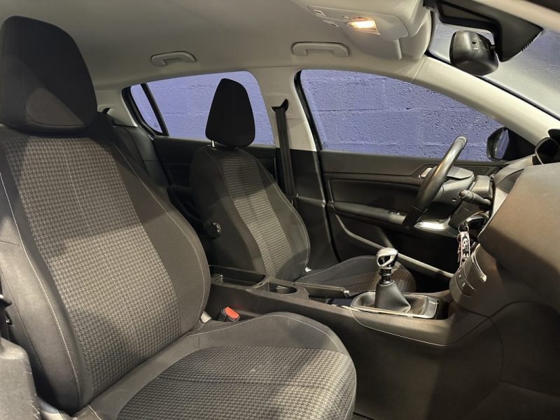 PEUGEOT 308 1.2 PureTech 110ch Active Business - KIT DISTRI NEUF