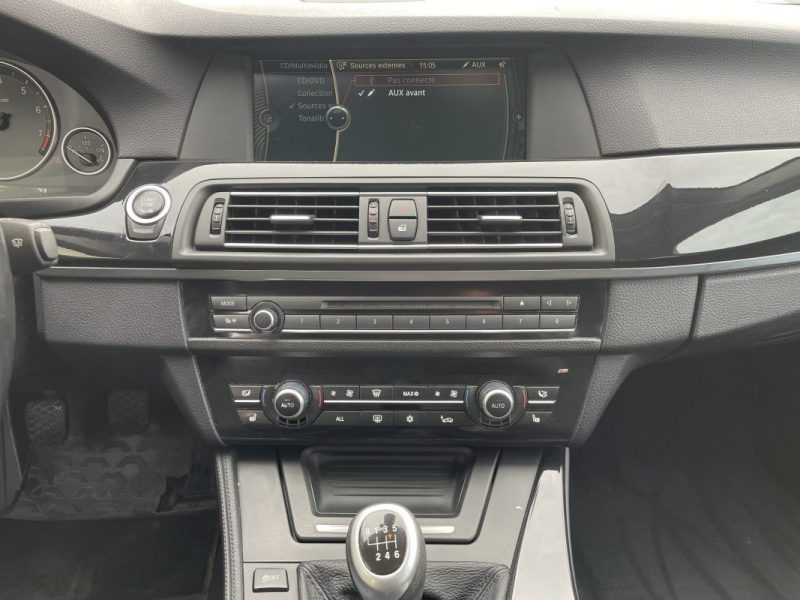BMW 523I LUXE 2010