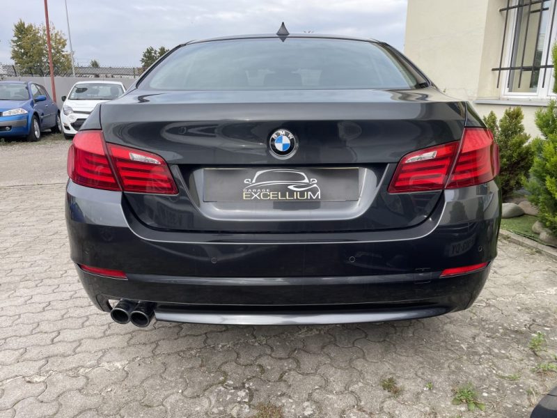 BMW 523I LUXE 2010