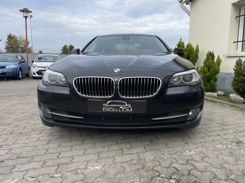 BMW 523I LUXE 2010