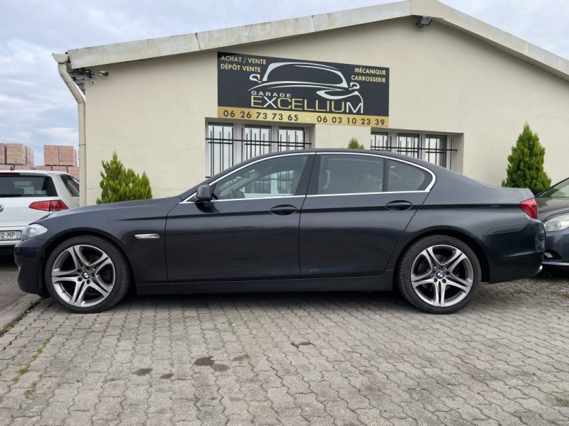BMW 523I LUXE 2010