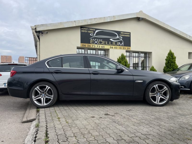 BMW 523I LUXE 2010