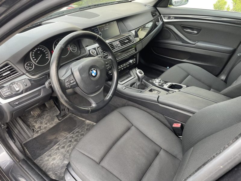 BMW 523I LUXE 2010