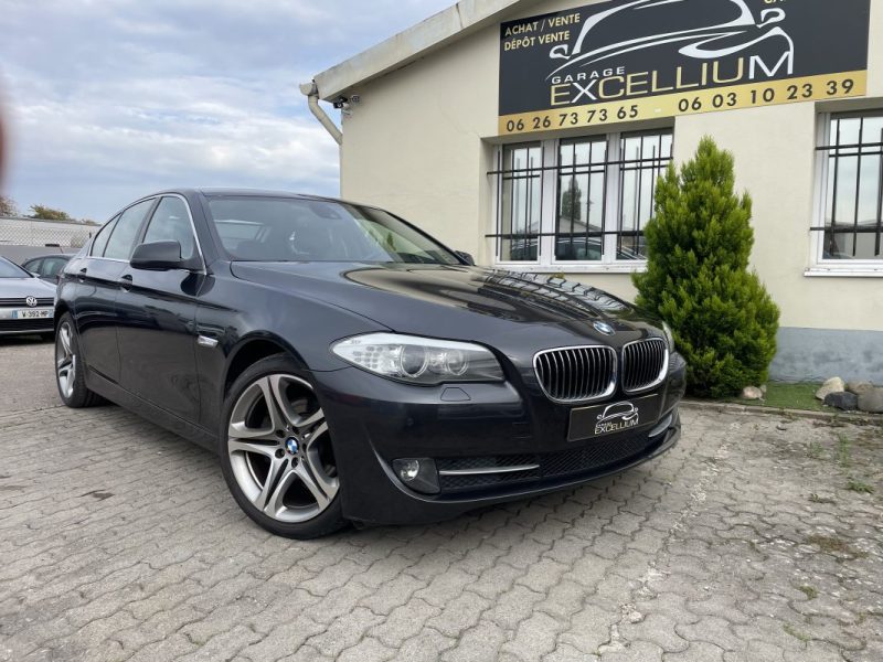 BMW 523I LUXE 2010