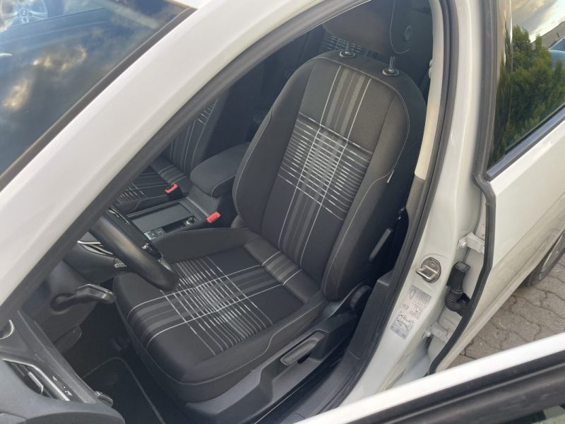 VOLKSWAGEN GOLF 7 CARAT DE 2016 GARANTIE 12 MOIS 