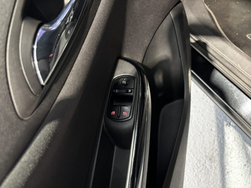 Opel Corsa 1.4 90ch Edition - 3 portes