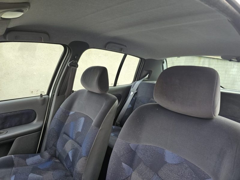 RENAULT CLIO 1.2 - 60 CV PACK CLIM - 62000 KMS - DISTRIBUTION NEUVE / CARNET COMPLET 1999