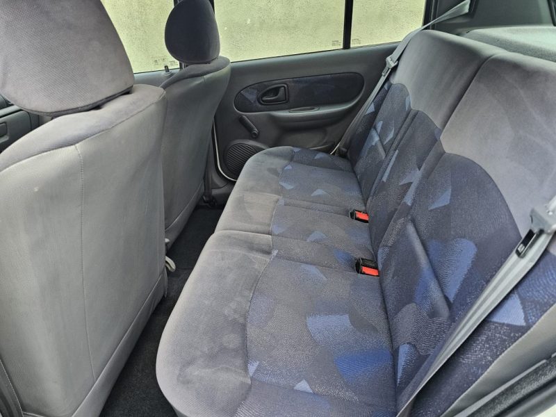 RENAULT CLIO 1.2 - 60 CV PACK CLIM - 62000 KMS - DISTRIBUTION NEUVE / CARNET COMPLET 1999