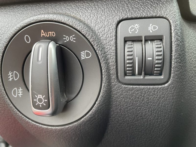 VOLKSWAGEN TIGUAN 2.0 TDI 110CH  SPORTLINE     GARANTIE 3/12 MOIS 2014