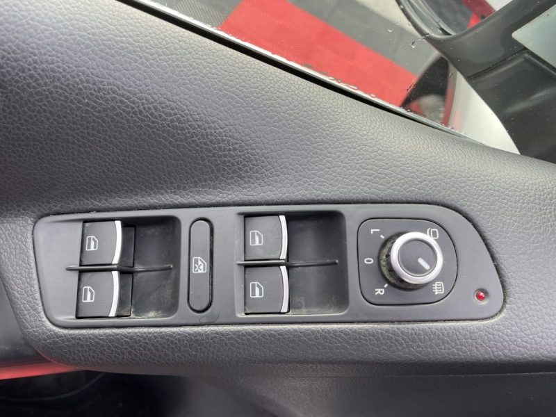 VOLKSWAGEN TIGUAN 2.0 TDI 110CH  SPORTLINE     GARANTIE 3/12 MOIS 2014