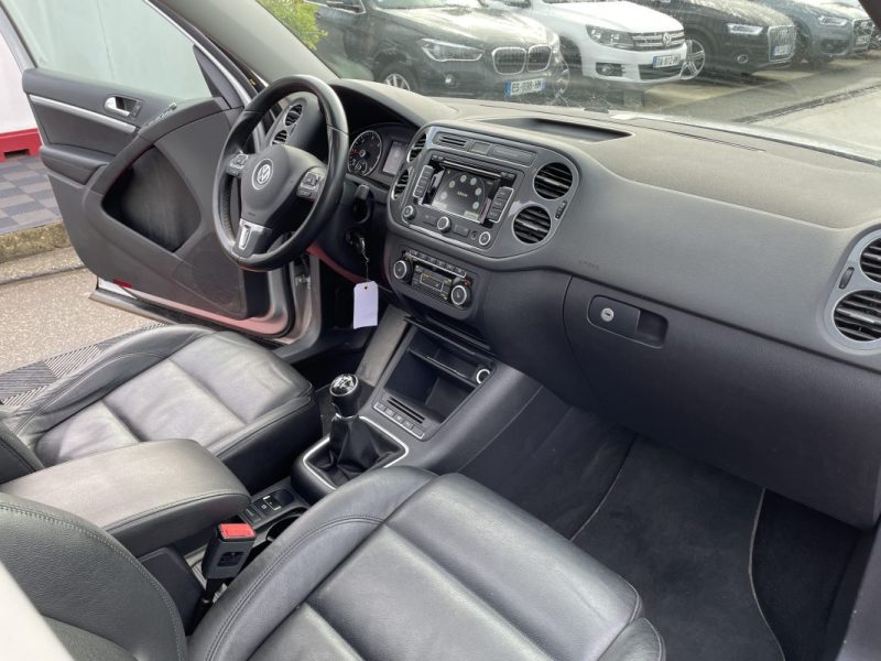 VOLKSWAGEN TIGUAN 2.0 TDI 110CH  SPORTLINE     GARANTIE 3/12 MOIS 2014