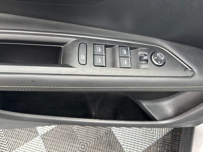 PEUGEOT 3008 II 1.5 BLUEHDI 131CV BVA FAIBLE KILOMETRAGE GARANTIE 12 MOIS 