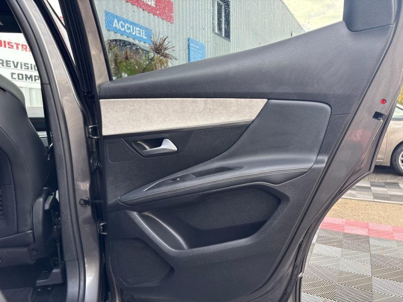 PEUGEOT 3008 II 1.5 BLUEHDI 131CV BVA FAIBLE KILOMETRAGE GARANTIE 12 MOIS 