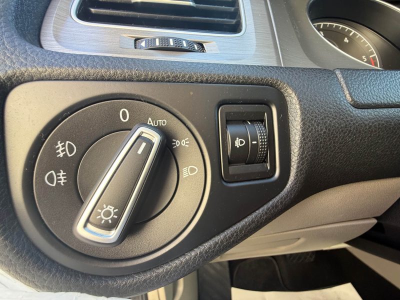 VOLKSWAGEN GOLF 7 BOITE AUTOMATIQUE 1.6 TDI 105CV DSG7 2015