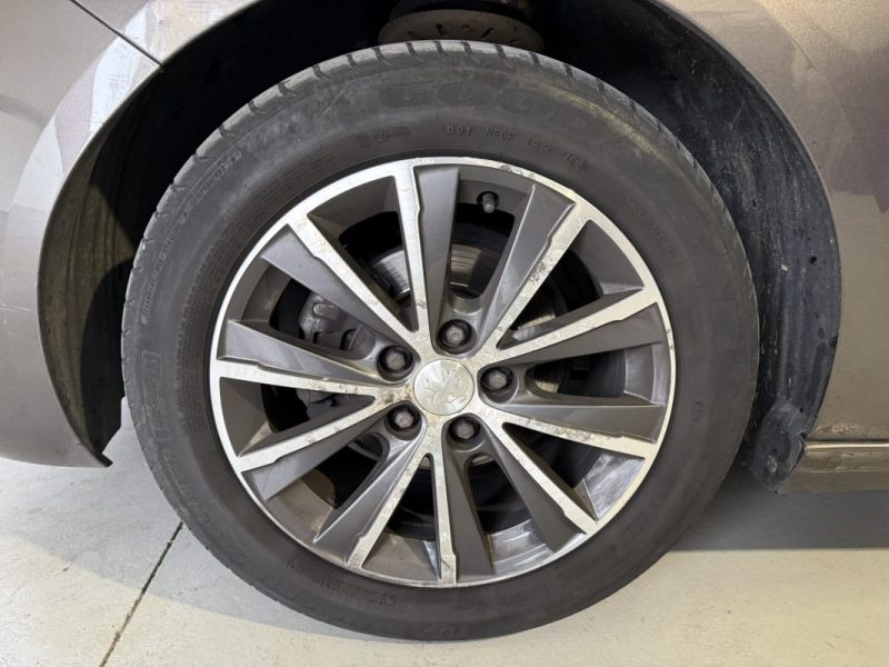 PEUGEOT 308 II 1.2 PURETECH 110CV SENSATION 5P 2015