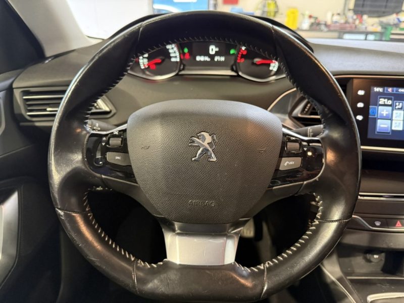 PEUGEOT 308 II 1.2 PURETECH 110CV SENSATION 5P 2015